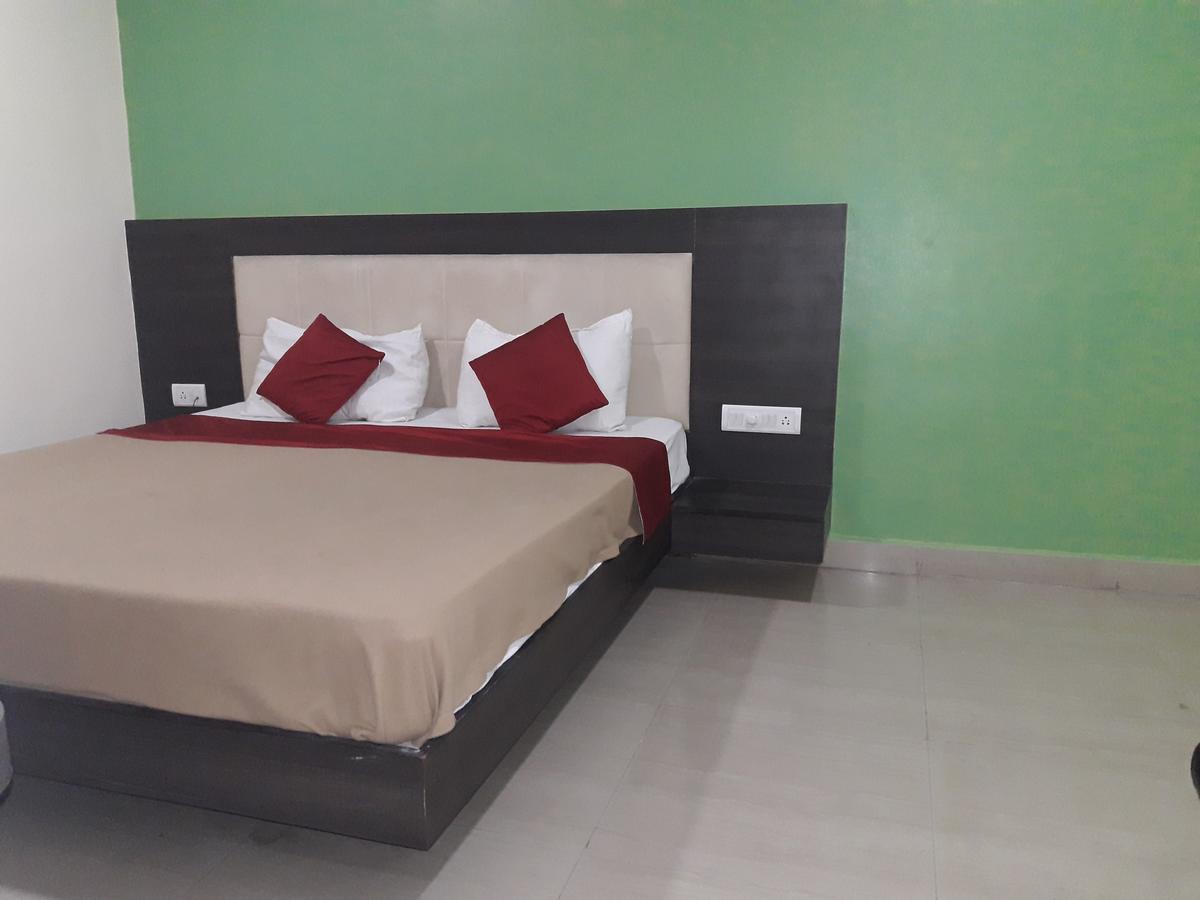 Hotel Vijaya Lakshmi Residency Bangalore Exterior foto