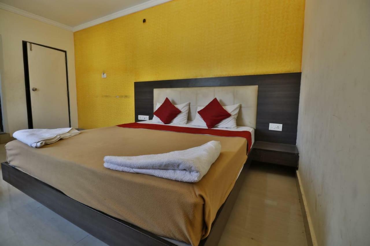 Hotel Vijaya Lakshmi Residency Bangalore Exterior foto
